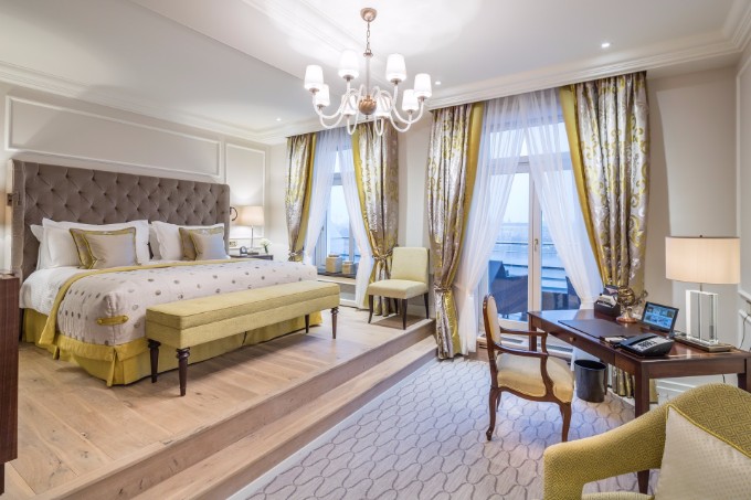 Top 50 Exclusive High-Quality Furniture You Will Love Fairmont Hotel Vier Jahreszeiten 3 HR