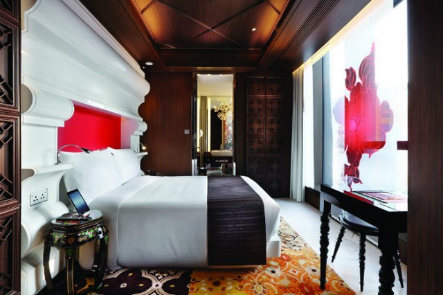 9 Breathtaking Home Decor Ideas To Steal From Marcel Wanders   9 Breathtaking Home Decor Ideas To Steal From Marcel Wanders Half moon project bedroom by Marcel Wanders