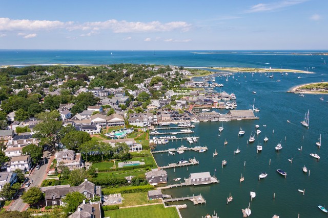 7 Celebrity Travel Destinations That You Will Want To Visit ASAP  travel destinations 7 Celebrity Travel Destinations That You Will Want To Visit ASAP content PRINT29SouthWater806