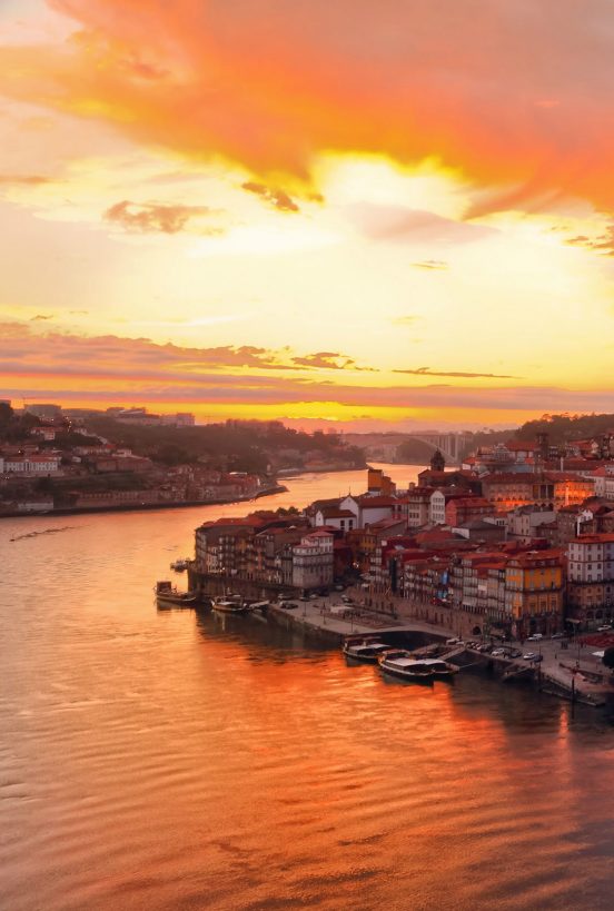 travel 10 amazing countries to travel alone TRAVEL 552x819