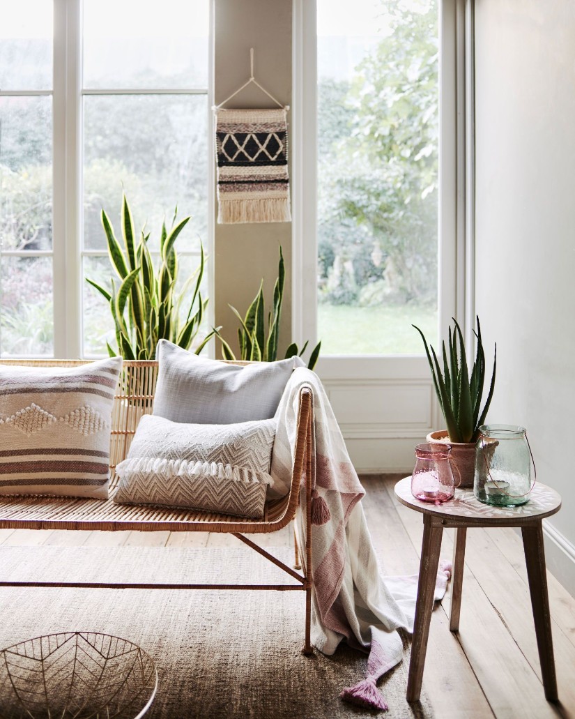 Spring Decorating Ideas To Your Interior Project 