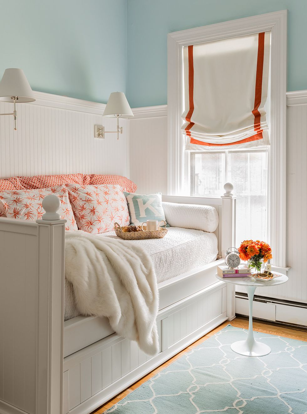 How to Make Your Small Space Rock: Bedroom Design Tips bedroom design tips How to Make Your Small Space Rock: Bedroom Design Tips How to Make Your Small Space Rock Bedroom Design Tip2