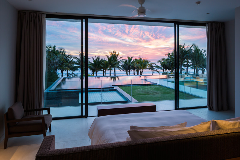 Be Inspired By This Modern Beach House Interior! modern beach house Be Inspired By This Modern Beach House Interior Seaside Residence On The Beach15