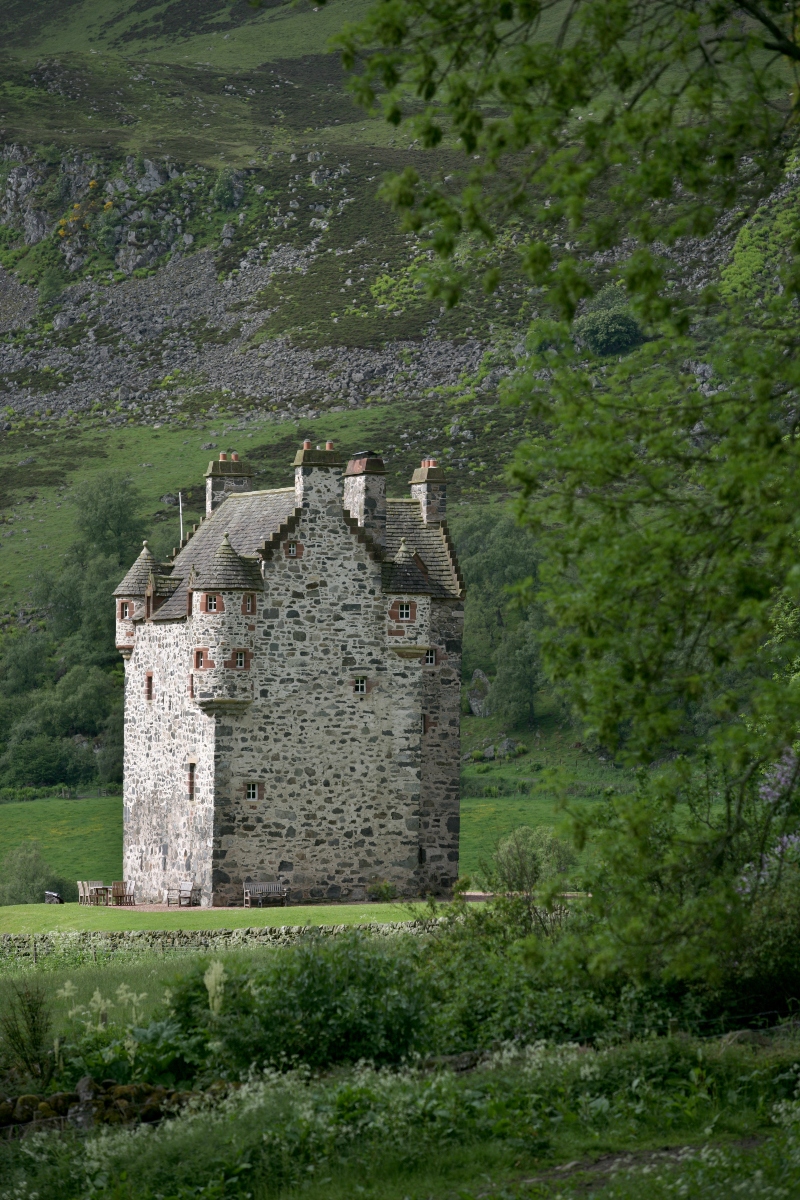 Katharine Pooley - The Secret To An Unique Castle katharine pooley Katharine Pooley – The Secret To An Unique Castle Katharine Pooley     The Secret To An Unique Castle 1 1