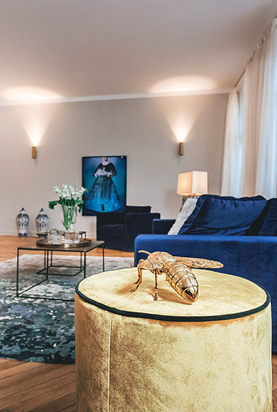 carlo berlin Carlo Berlin: Contemporary Apartments With A Sophisticated Touch carlo berlin interior design appartment wohnzimmer sitzgruppe 1