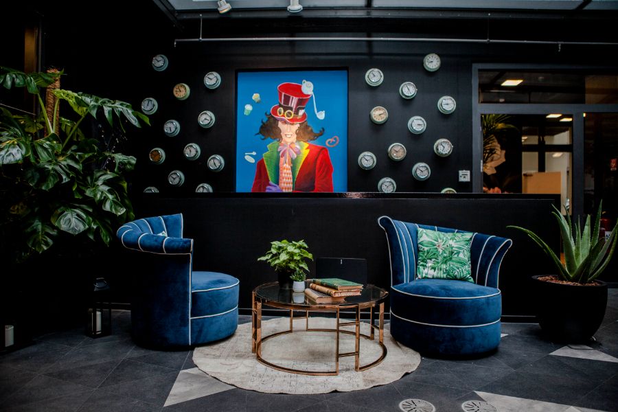 Living Room Decor with Blue Upholstery: Create Tranquil Interiors blue upholstery Living Room Decor with Blue Upholstery: Create Tranquil Interiors Living Room Decor with Blue Upholstery Create Tranquil Interiors 15 ivy designs