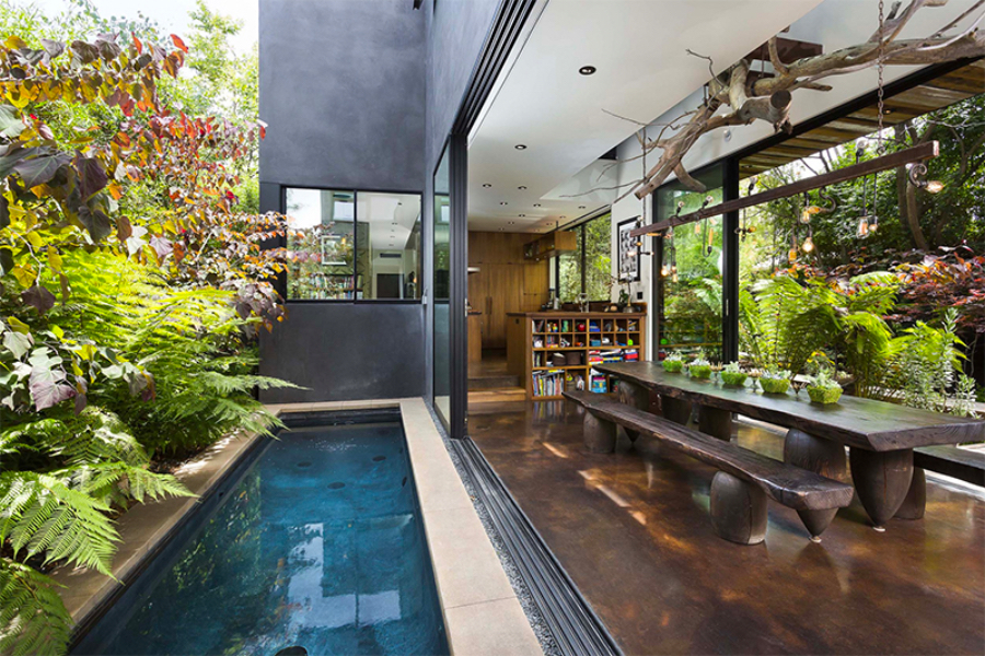 SELA RESIDENCE Marmol Radziner  pool and dinning table view.  marmol radziner Marmol Radziner: Nature Inspired Architecture mr sela 04