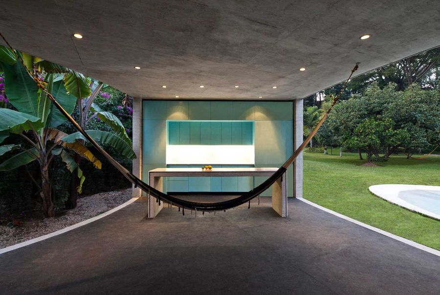 hamrock, white table, trees cadaval and solà morales Cadaval And Solà Morales Inspiring Interiors Cadaval And Sola   Morales Inspiring Interiors1 6 1