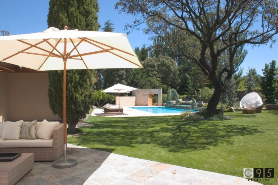 pool, outside furniture, grass, white sofa, big umbrella, trees euroamykasa Euroamykasa Inspiring Interiors Euroamykasa Inspiring Interiors1 6 1