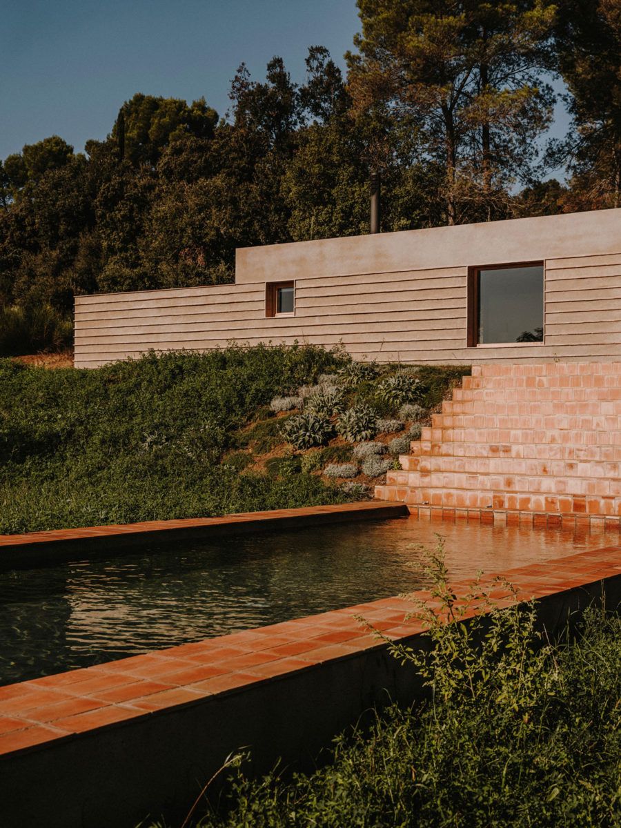 Trees, plants, minimal house, square windows, brick stairs, lake mesura Mesura: Get Inspired With Innovative Interior Designs Get Inspired By Mesura Innovative Interior Designs1 3 1