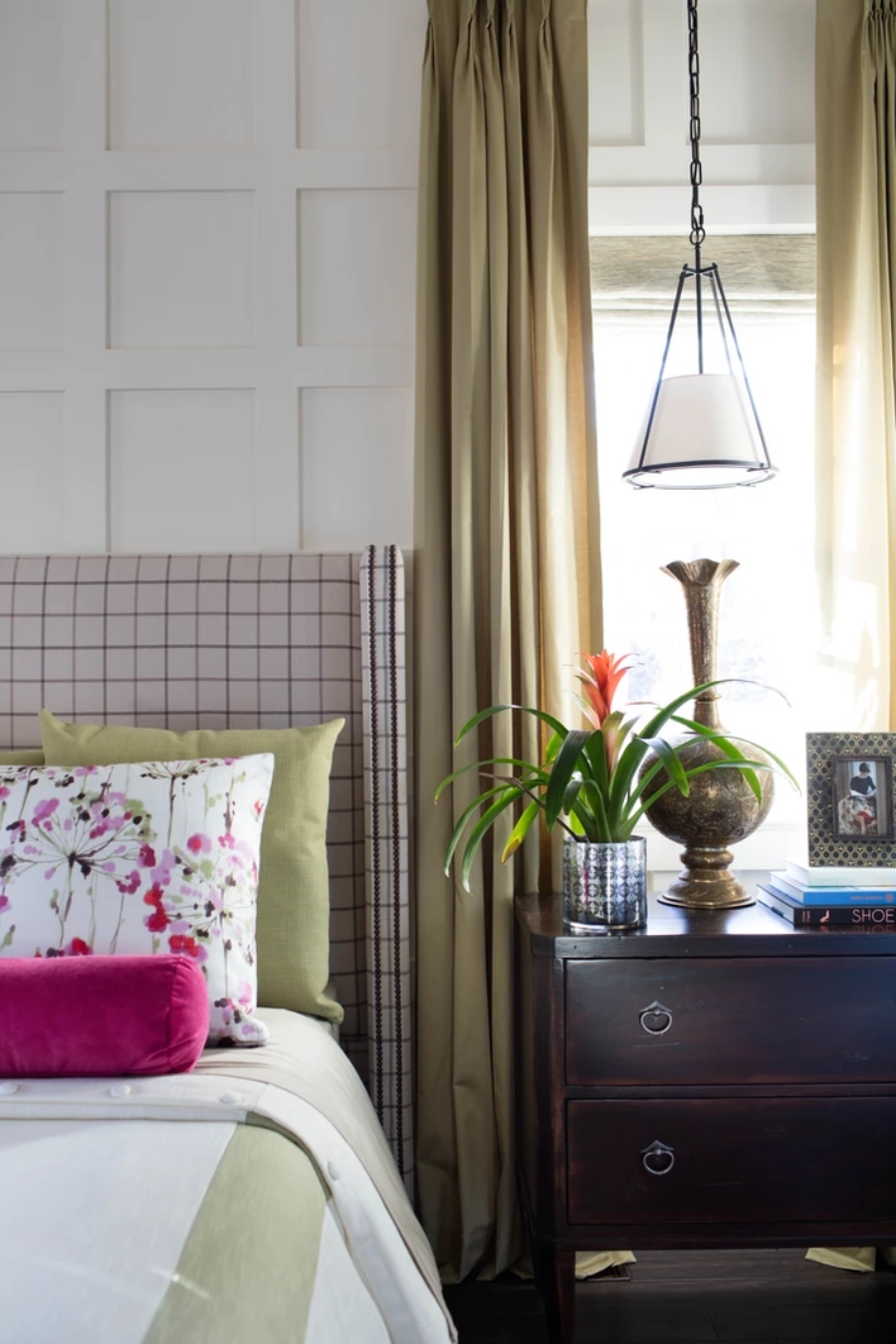 Classical Bedroom Interior Design by Tiffany Brooks tiffany brooks Tiffany Brooks Best Residential interior Design Projects 10 2016 HGTV Smart Home Tiffany Brooks Best Residential interior Design Projects
