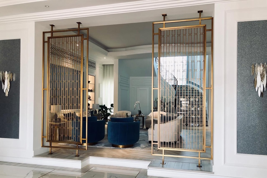 Living room with a gold structure. cherwell Cherwell – Best Interior Design Inspirations Webp
