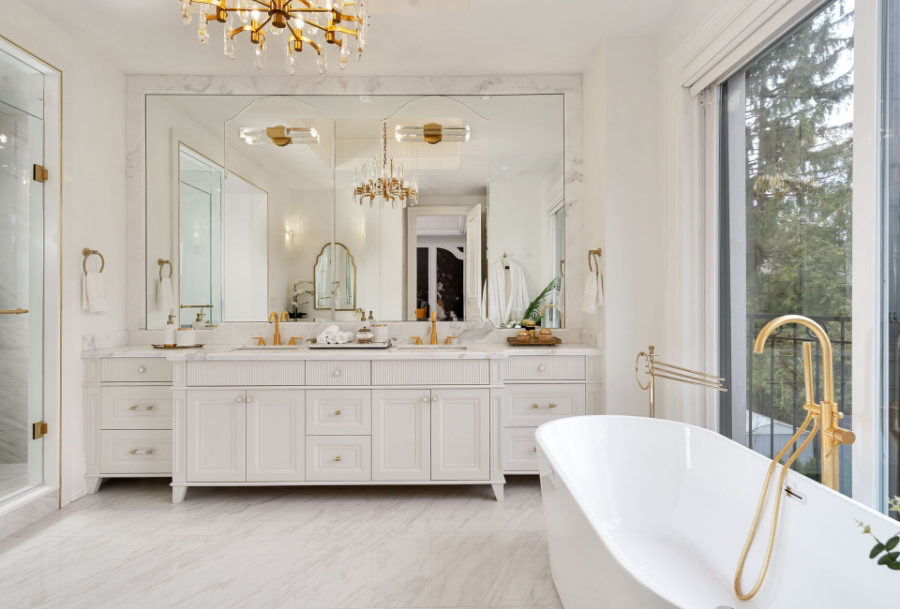 Home decoration ideas by Tomas Pearce Interior Design Consulting Inc. .  This bathroom is white with details in gold. home decoration ideas Home decoration ideas by Tomas Pearce Interior Design Consulting Inc. Dove lane