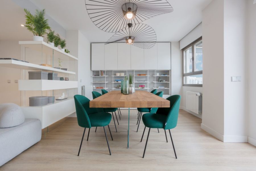 dining room by Kiga with green chairs, wooden table kiga Kiga Modern Style Inspirations Kiga Modern Style Inspirations1 3