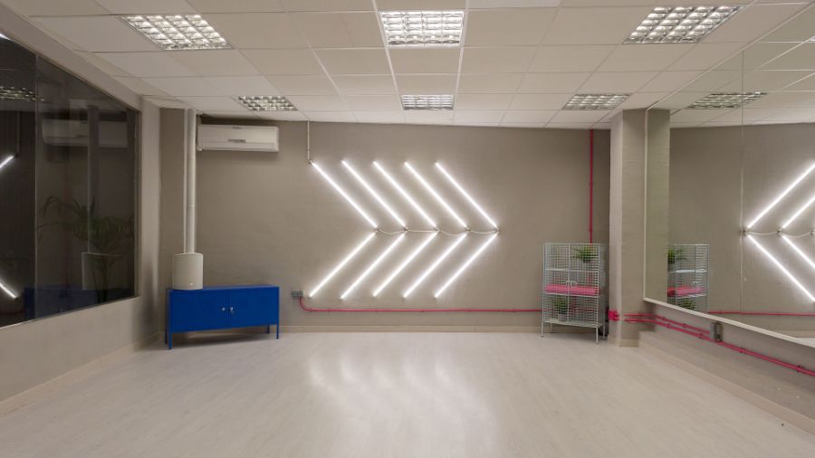 white music studio by kiga kiga Kiga Modern Style Inspirations Kiga Modern Style Inspirations1 5 1