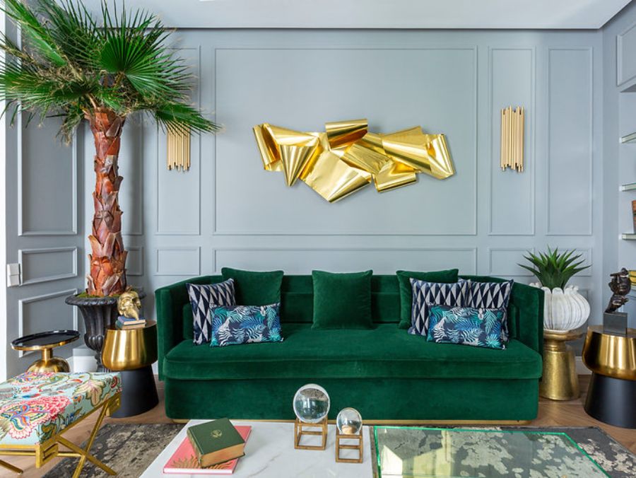 iving room by miguel muños estudio with green sofa and golden decorations miguel muñoz estudio Miguel Muñoz Estudio Modern Style Inspirations Miguel Munoz Estudio Modern Style Inspirations1 1 1