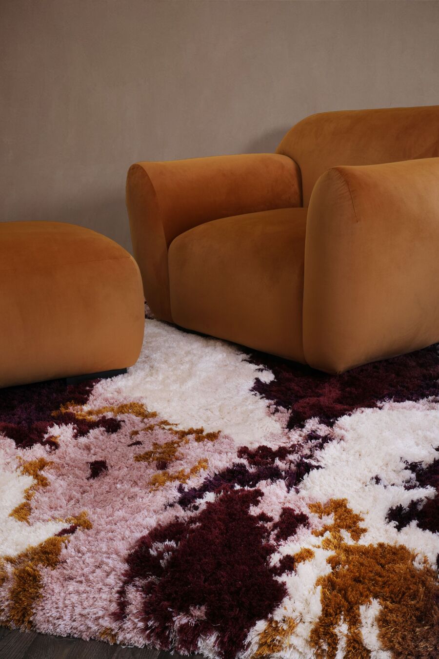 reading corner rugs modern room with vibrant rug reading corner rugs Vibrant and Unique Reading Corner Rugs Vibrant and Unique Reading Corner Rugs 4