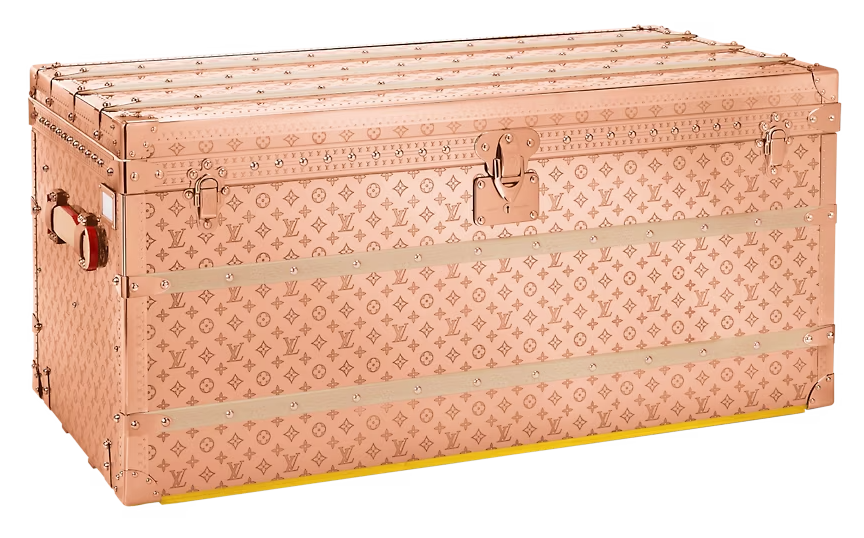 Embracing Luxury: First Louis Vuitton Hotel Takes Shape in Paris louis vuitton hotel Embracing Luxury: First Louis Vuitton Hotel Takes Shape in Paris louis vuitton malle courrier 110 cuivre high end leathers for men M10312 PM2 Front view 1