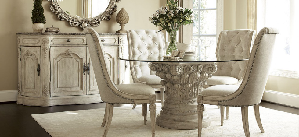 Upholstered furniture: Velvet or leather?
