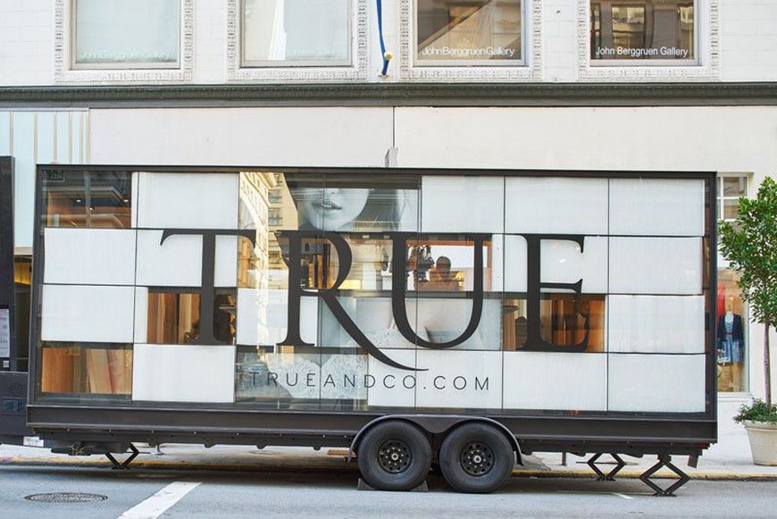 Lingerie shop innovates with a very different store