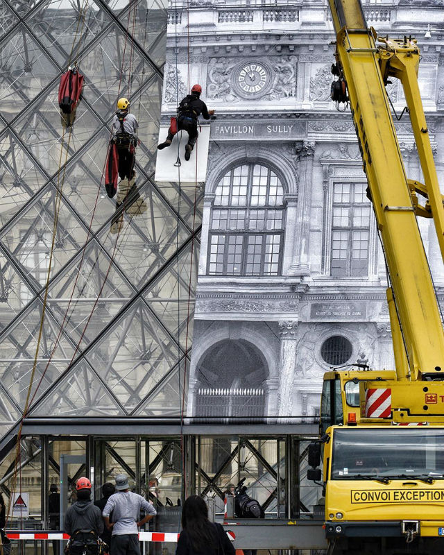 Artist JR Transforms The Louvre With Optical Illusion (4)