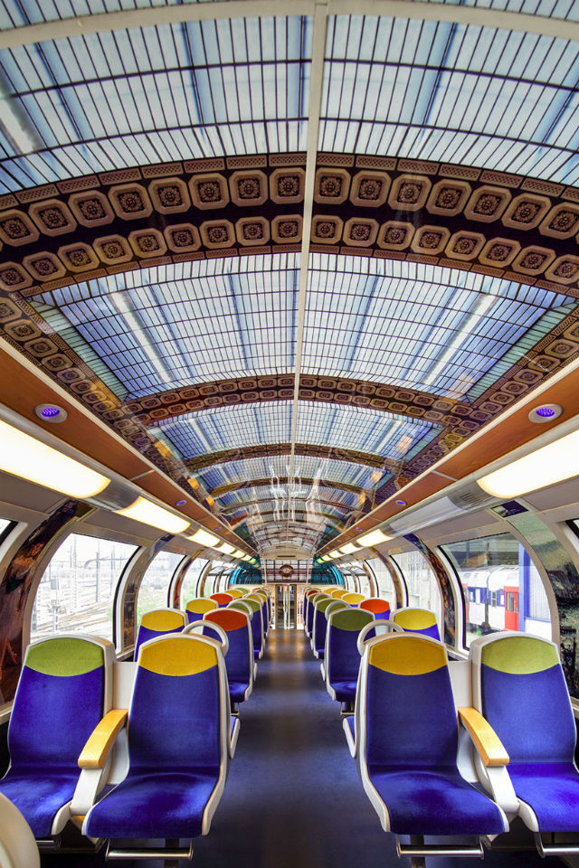Impressionist Art In France's Public Trains (1)
