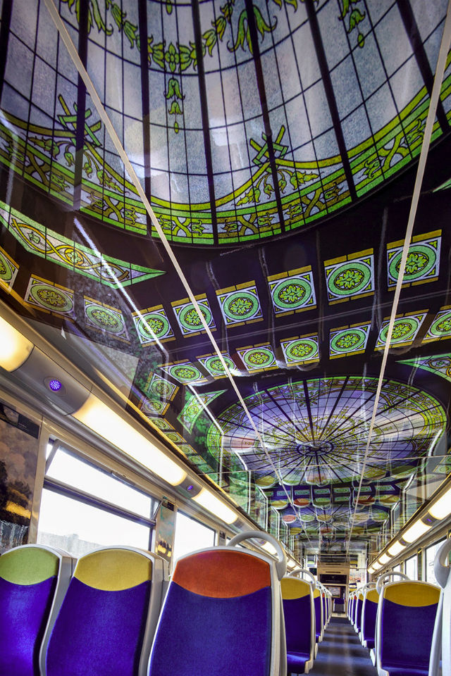 Impressionist Art In France's Public Trains (7)