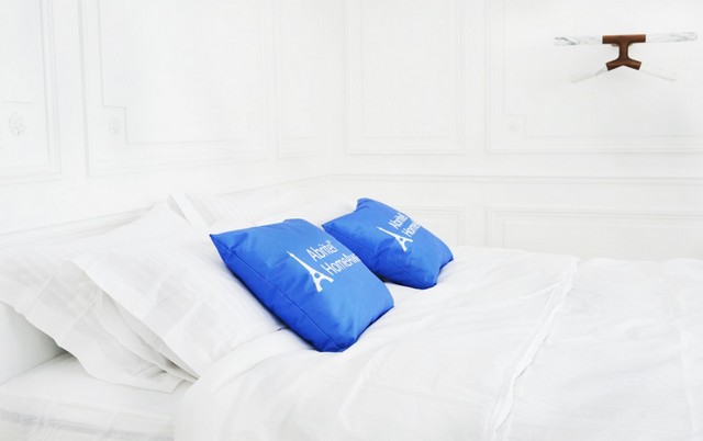 Euro 2016 Exclusive A Luxury Apartment Inside the Eiffel Tower (3)