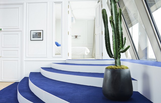 Euro 2016 Exclusive A Luxury Apartment Inside the Eiffel Tower (4)