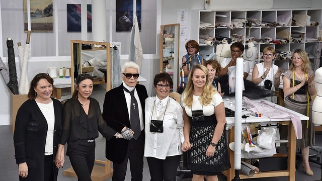 Karl Lagerfeld and Chanel: Artisans and Fashion Show