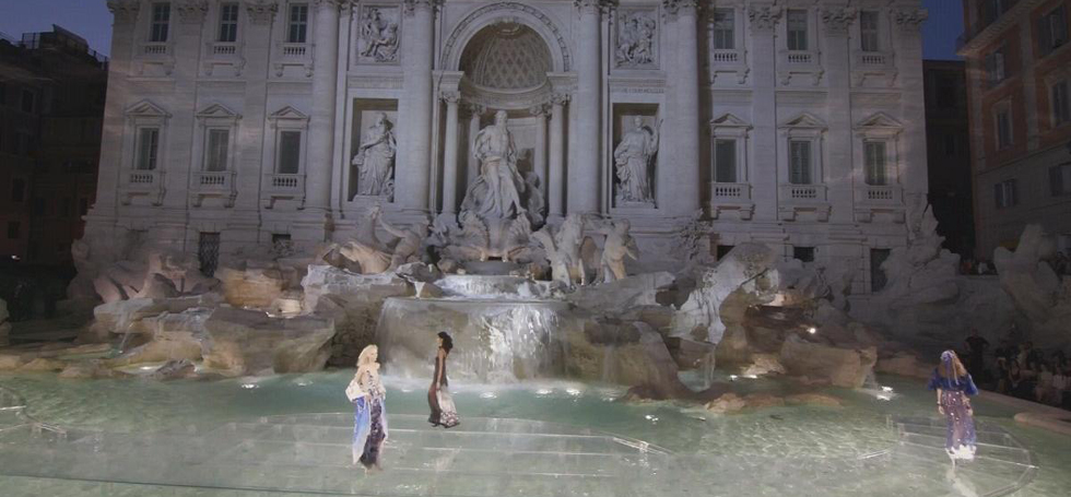 Karl Lagerfeld and Chanel: Artisans and Fashion Show