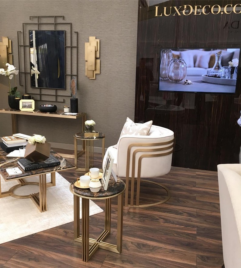 lux-deco-stand