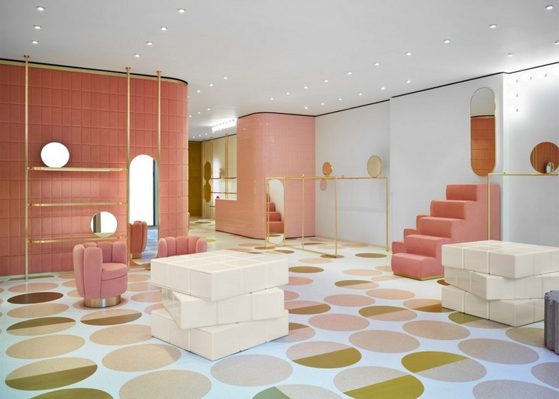 RED Valentino Store 1