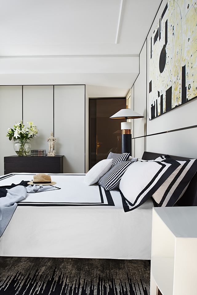Discover Baptiste Bohu's Amazing Apartment in Shanghai