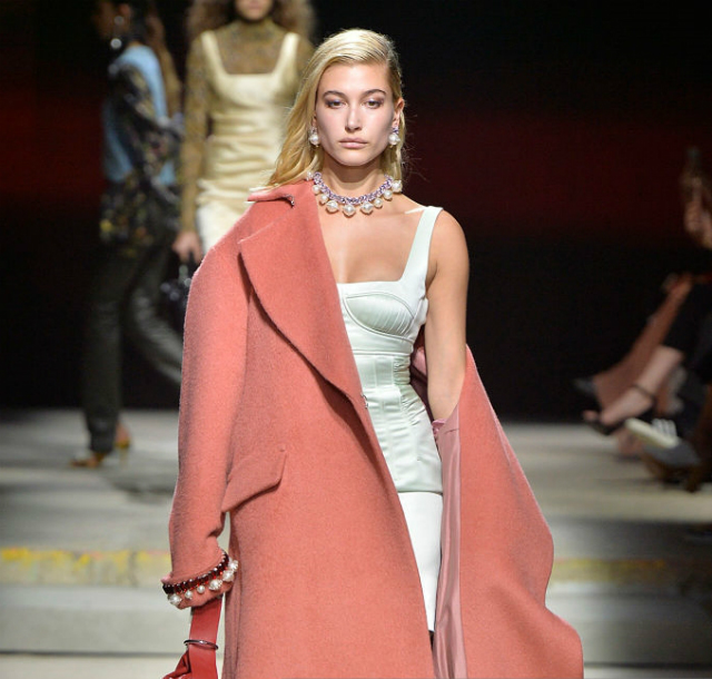 London Fashion Week Spring 2018: The Unexpected Top Colors