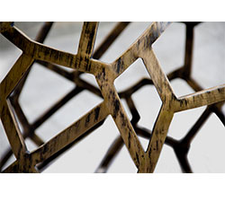 apis-dining-table-4