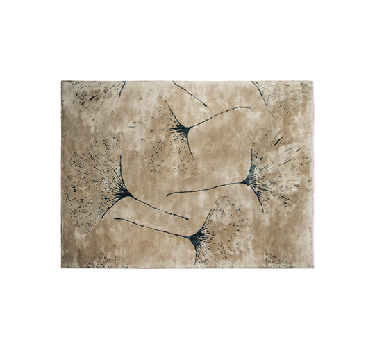 MACUSHI | Rectangular Wool Rug with Flower Patterns by BRABBU