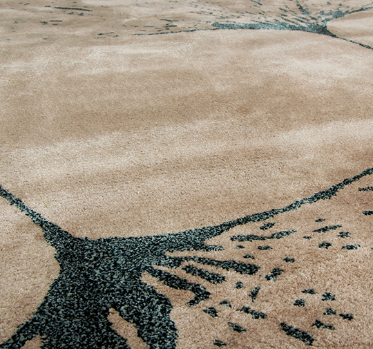 MACUSHI | Rectangular Wool Rug with Flower Patterns by BRABBU