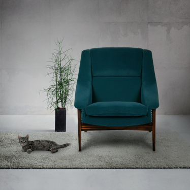 Velvet armchair.