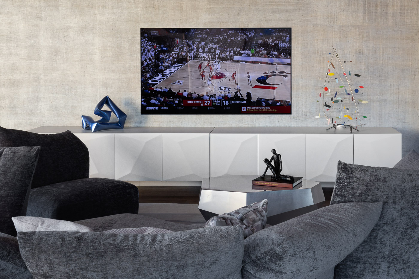 Contemporary Penthouse in California by Benning Design Constructions