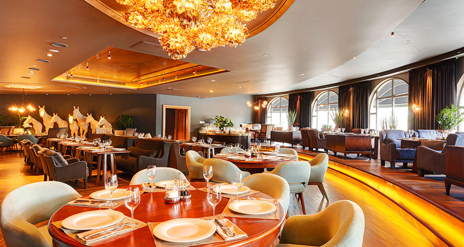 ERWIN Restaurant and Bar by MMZ Project Architectural Bureau