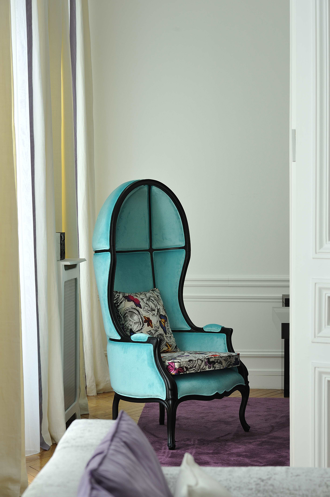Arty Chic Apartment By PFB Design