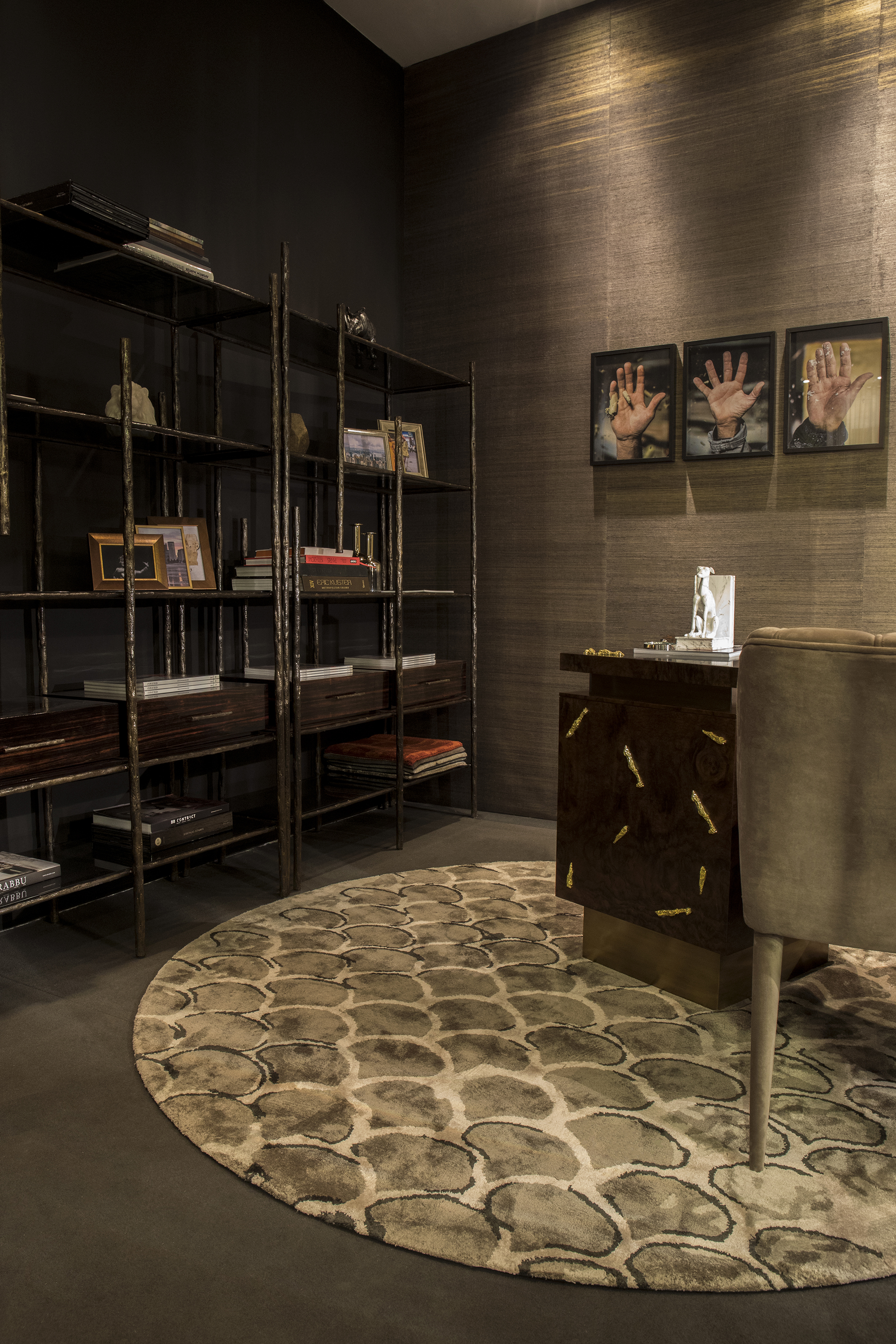 Brabbu Apartment: the office